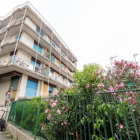 Modern Flat 250 Mt From The Sea - Albissola Marina Διαμέρισμα Εξωτερικό φωτογραφία